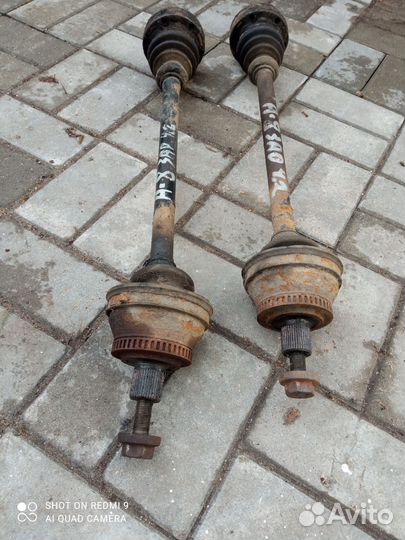Полуоси шруза заднии от Ауди а-8 д-2 4.2