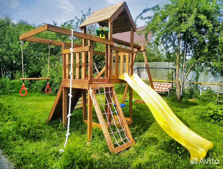 Детская площадка с горкой