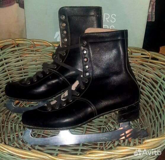 Коньки фигурные черные