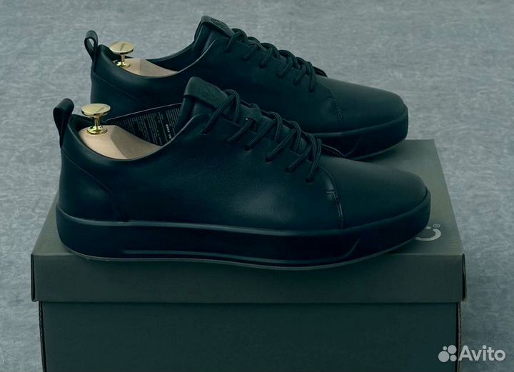 Кроссовки Ecco долговечные