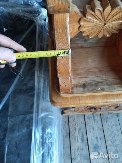 Стол с табуретками