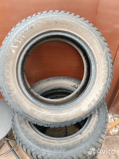 Goodyear UltraGrip Ice Arctic SUV 225/65 R17 102