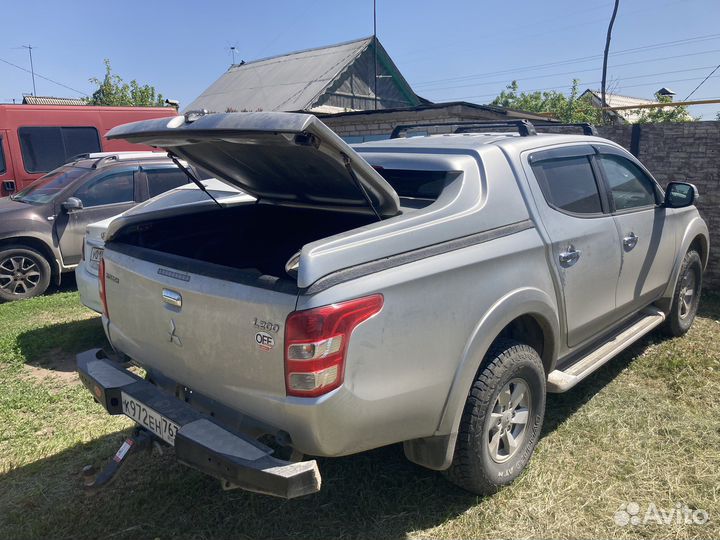 Крышка пикапа L200