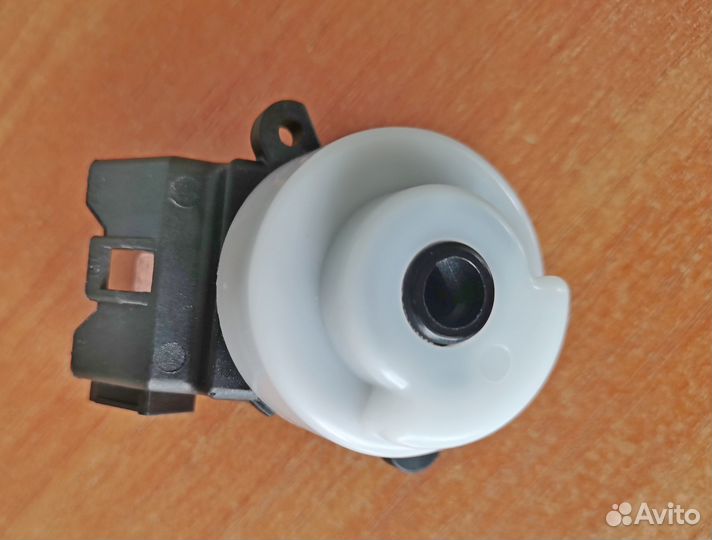 Контактная группа замка зажигания MB903639