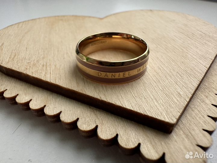 Daniel wellington кольцо