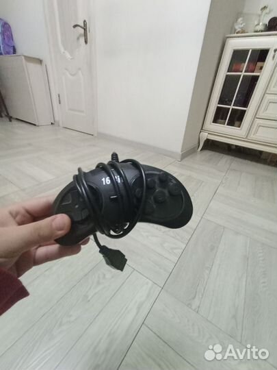 Игровая приставка titan