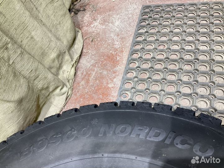 Viatti Brina Nordico V-522 205/70 R15