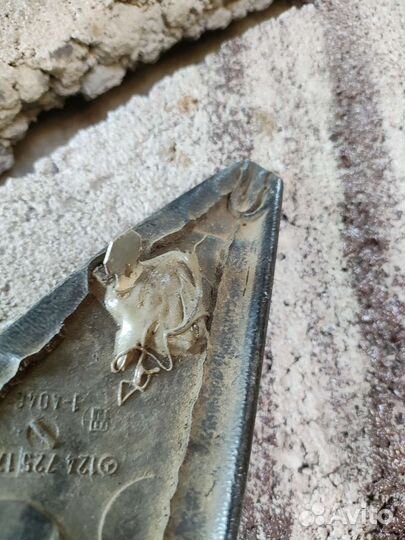 Заглушка зеркал салонная на mercedes w124