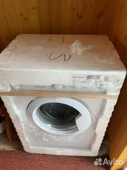 Стиральная машина новая Indesit ewsc 61051 CIS