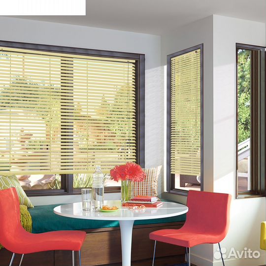 Жалюзи для пластикового окна