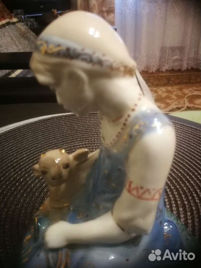 Статуэтки старая Гжель. Аленушка с козленком