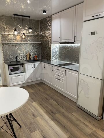 1-к. квартира, 40 м², 8/16 эт.