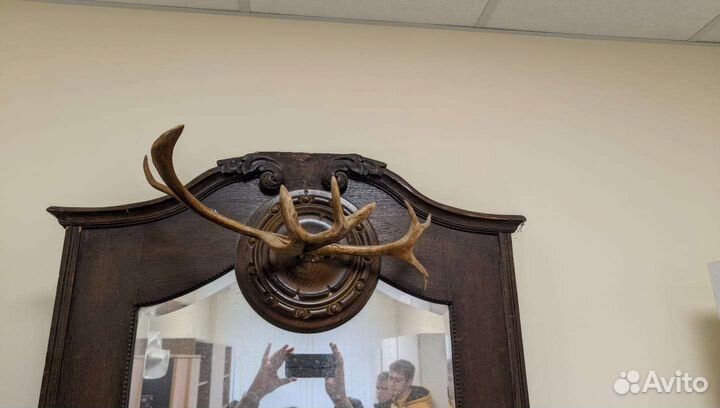 Трюмо с зеркалом