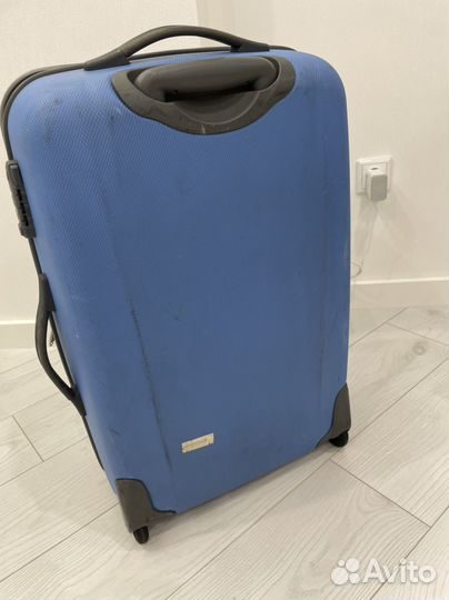Чемодан на 2-х колесах