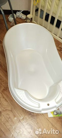 Ванночка для купания с горкой