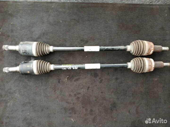 Привод задний левый/правый Discovery Sport L550