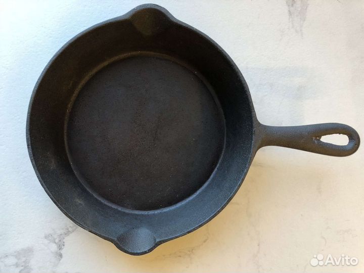 Чугунная сковорода