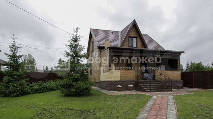 Коттедж 108 м² на участке 8 сот.