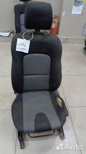 Сиденье переднее левое Mazda 3 bk 2003-2009