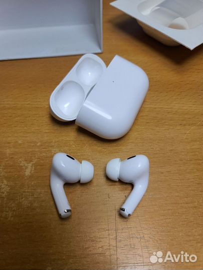 Наушники apple airpods pro 2 и redmi dots