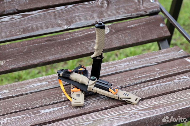 Нож для выживания - компас, фонарь, огниво