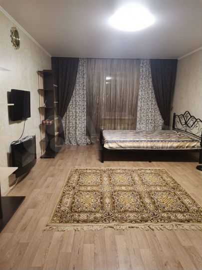 2-к. квартира, 75 м², 2/15 эт.