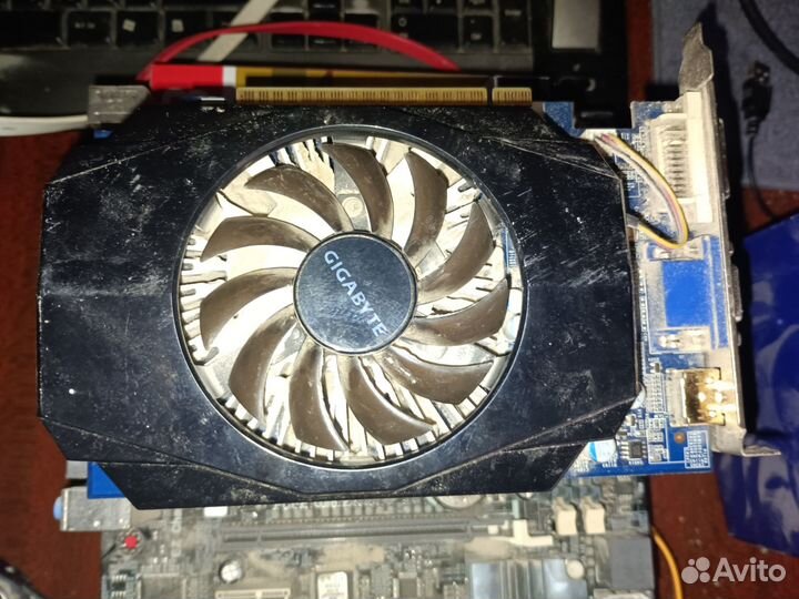 Lga1155 ECS h67h2-m3 + i5 2310 + gt640