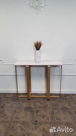 Консоль в прихожую в наличии