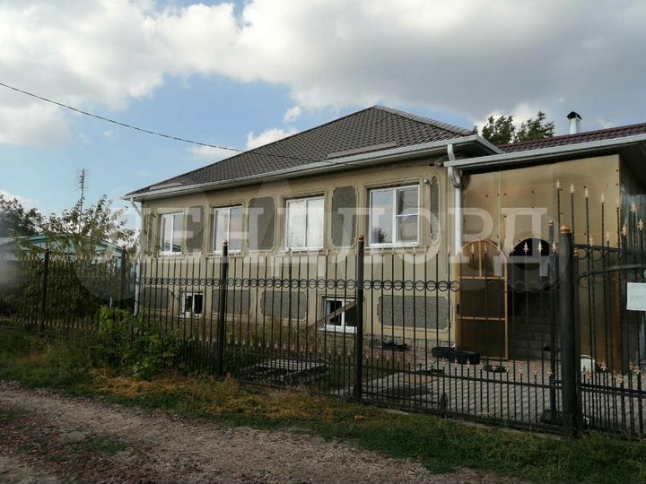 Дом 323,6 м² на участке 15,3 сот.