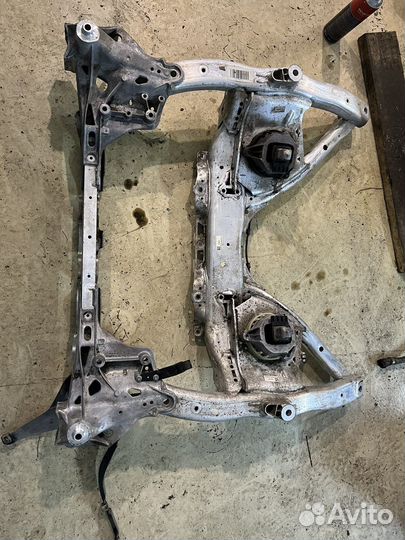 Передний подрамник BMW G30