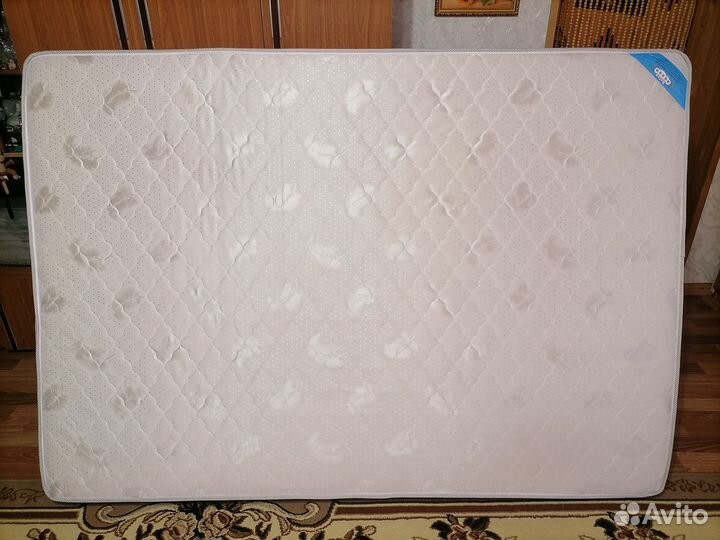 Матрас 140х200 б/у