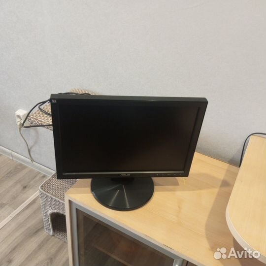 Монитор Asus 17