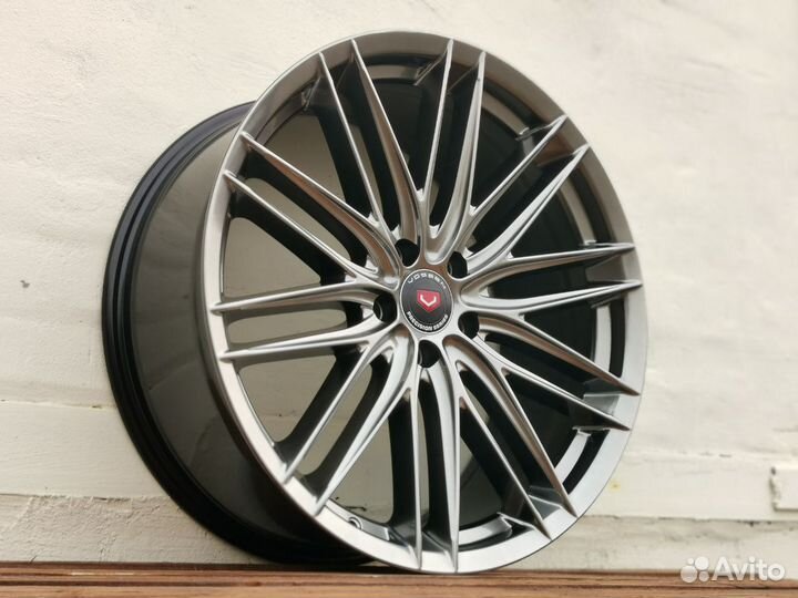 Разноширокиеr20 диски Vossen VFS4