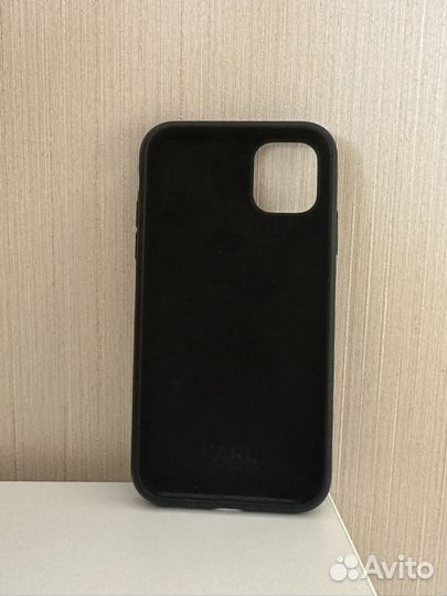 Чехол на iPhone 11 Karl lagerfeld