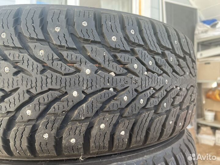 Nokian Tyres Hakkapeliitta 9 SUV 235/60 R18