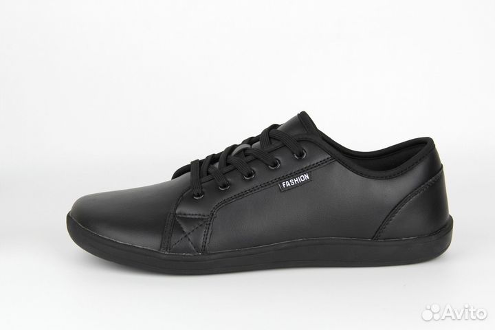 Босоногие черные кеды