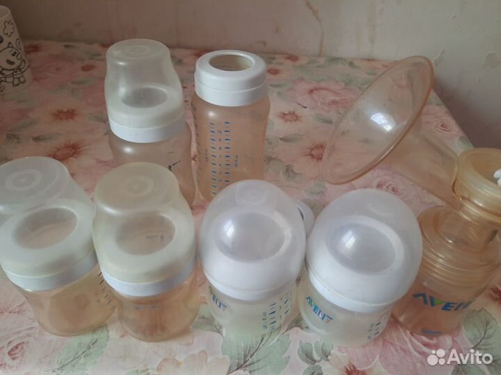 Бутылки Авент и молокоотсос Авент