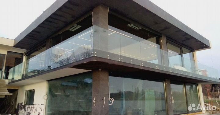 Пластиковые входные двери от производителя, Окна