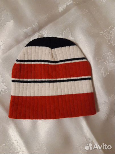 Шапочки разные 2 штуки