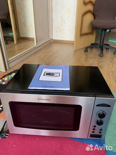 Микроволновая печь Electrolux EMS2485X