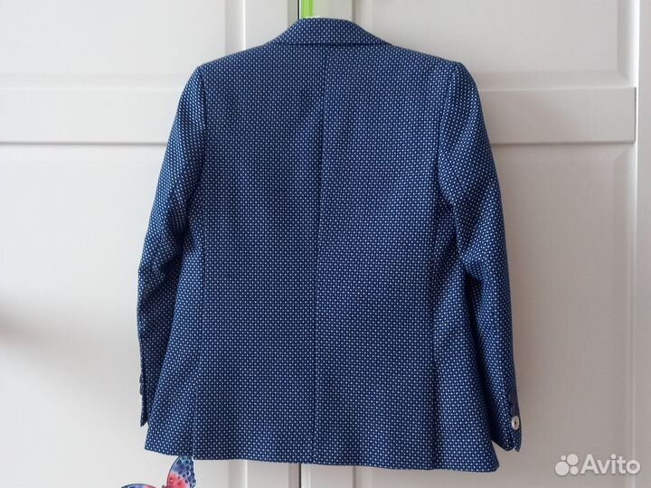 Пиджак на мальчика 7-8 лет