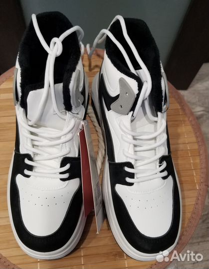 Кроссовки женские 41 размер