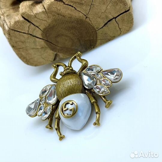 Брошь gucci пчелка с гравировками