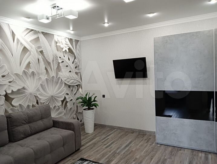 2-к. квартира, 57 м², 2/9 эт.