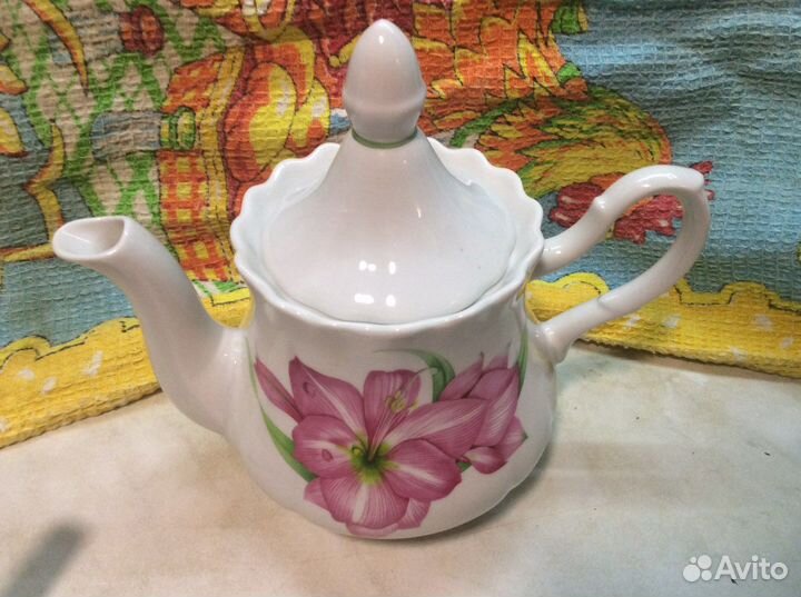 Чайники заварные.Сахарница