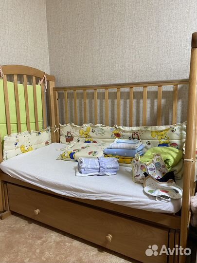 Кроватка детская с матрасиком, бортиками и конверт