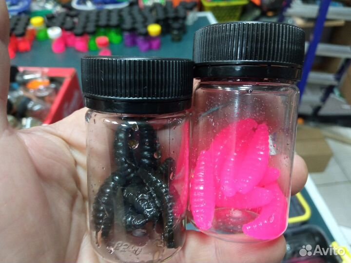 Набор черных и розовых форелевых приманок