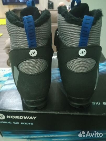 Лыжные ботинки 35 р