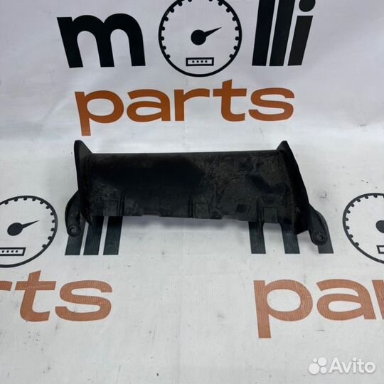 Воздуховод Audi A6 C8 2021