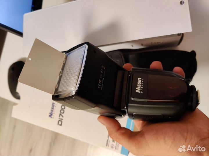 Фотовспышка nissin di700a for Nikon